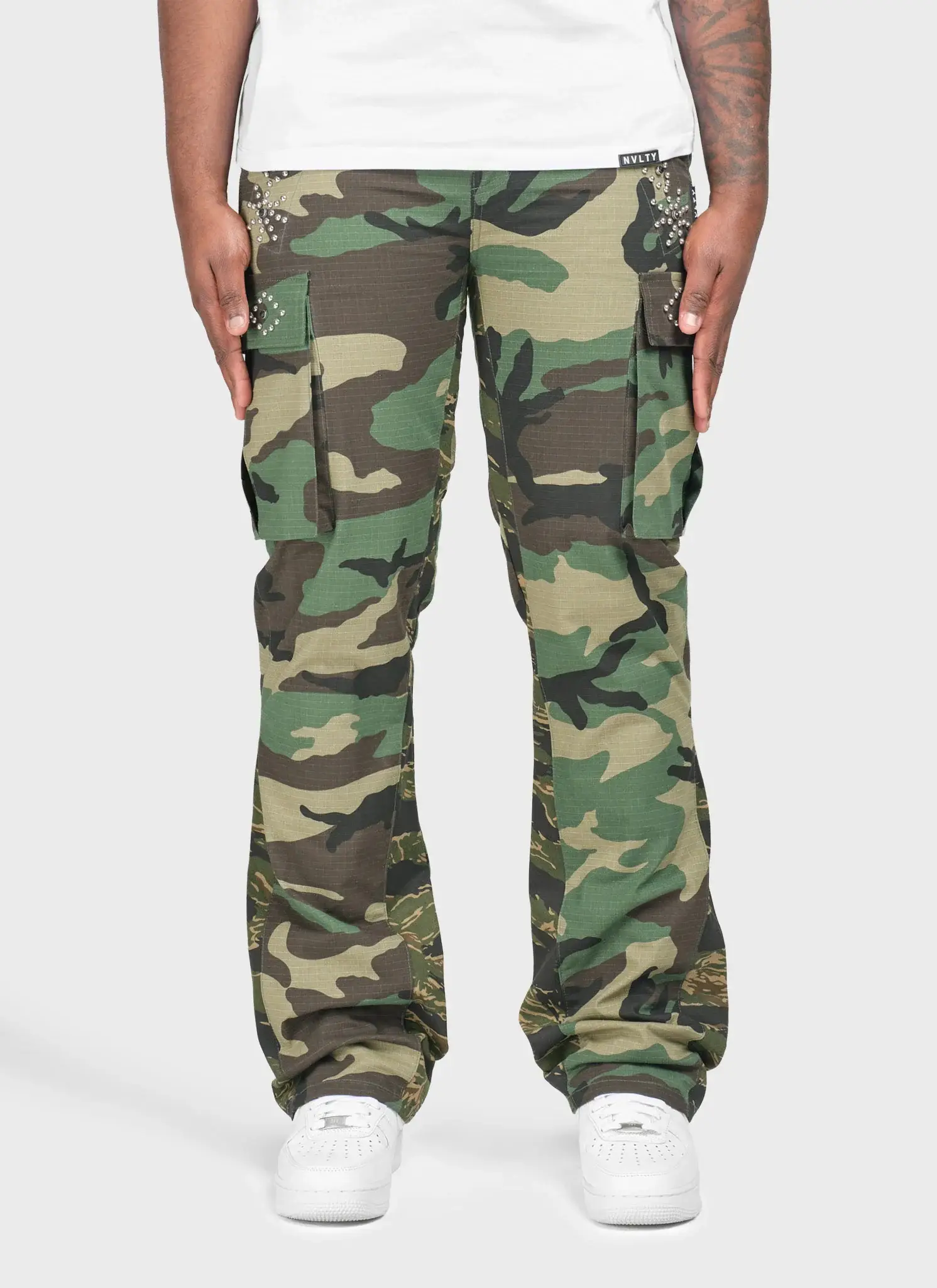Nvlty Vintage Flare Studded Cargos Camo (1) Nvlty Vintage Flare Studded Cargos Camo (1)